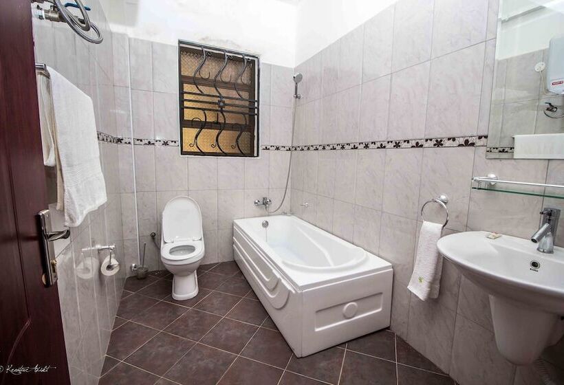 هتل St Steven's Suites