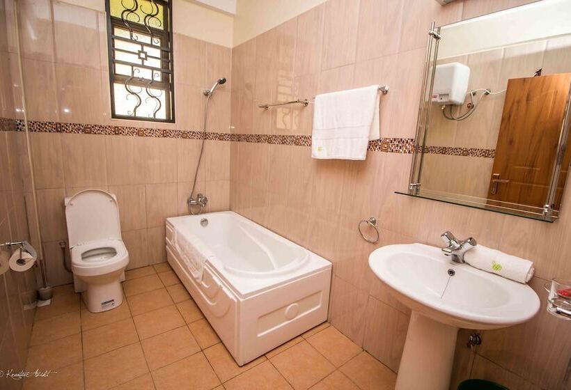 هتل St Steven's Suites