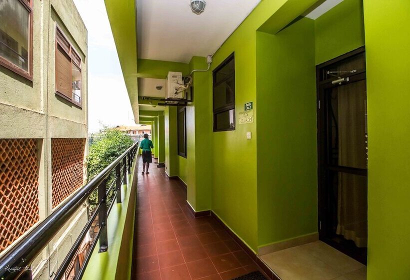 هتل St Steven's Suites