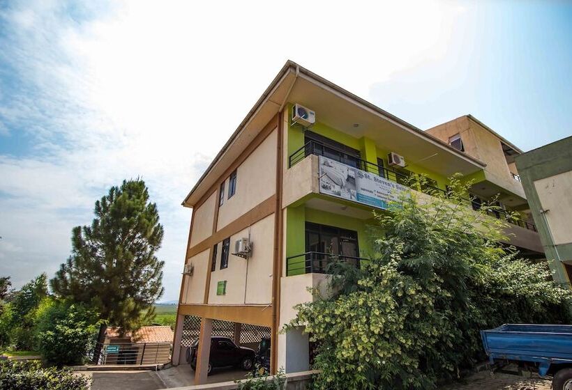 هتل St Steven's Suites