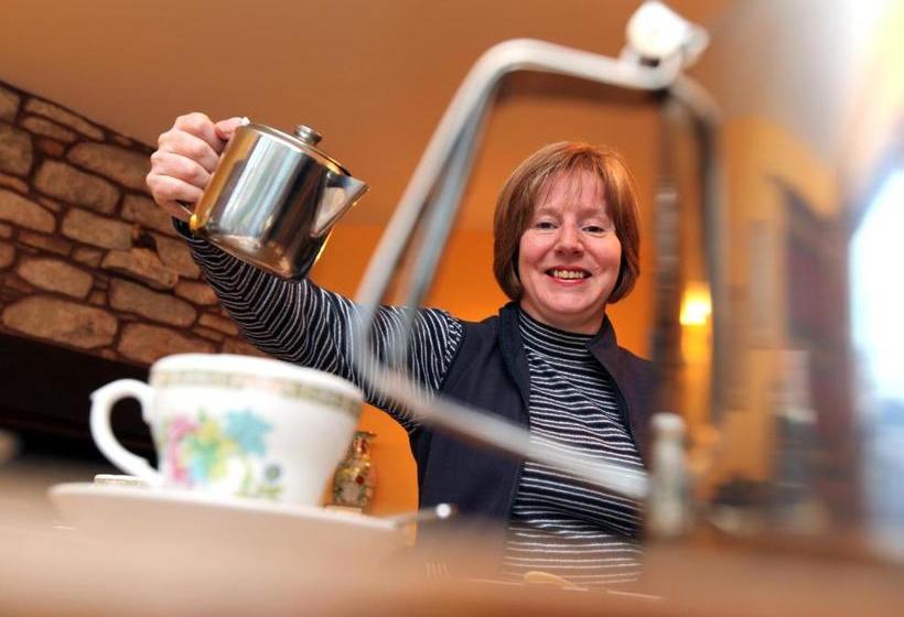 Отель Larick House B&b