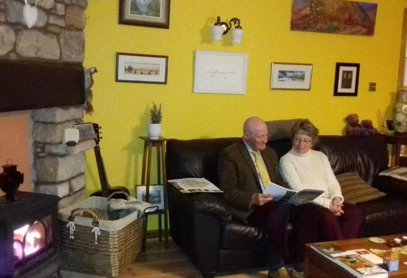 Отель Larick House B&b