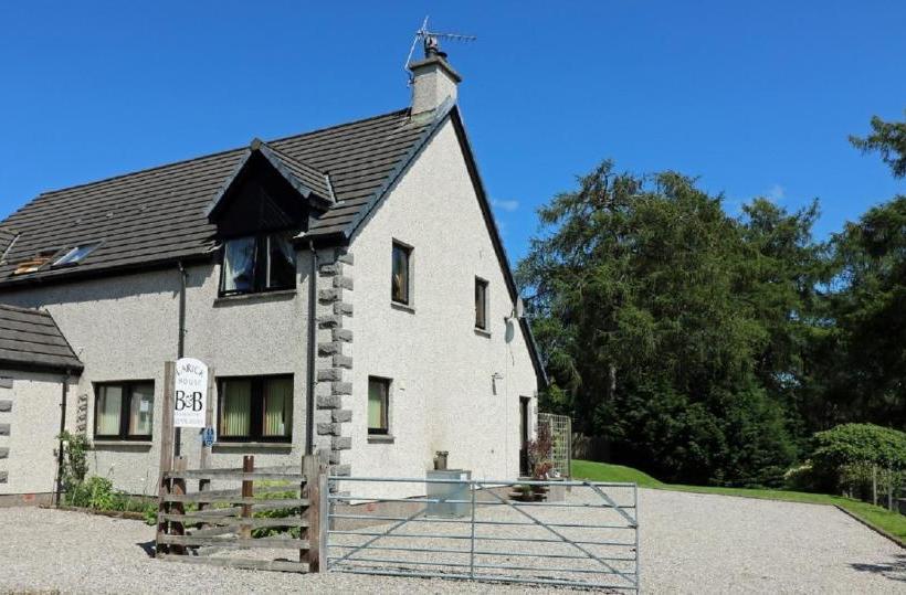 Отель Larick House B&b