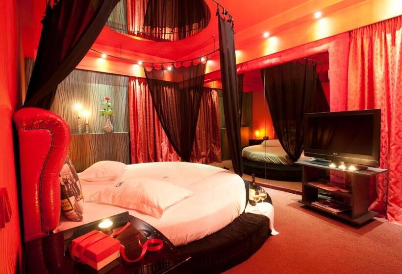 فندق The Crystal Blue