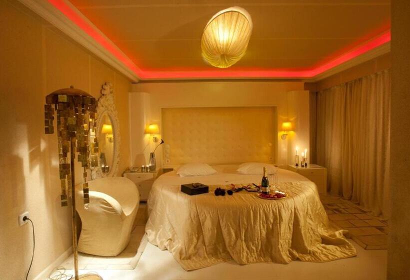 فندق The Crystal Blue