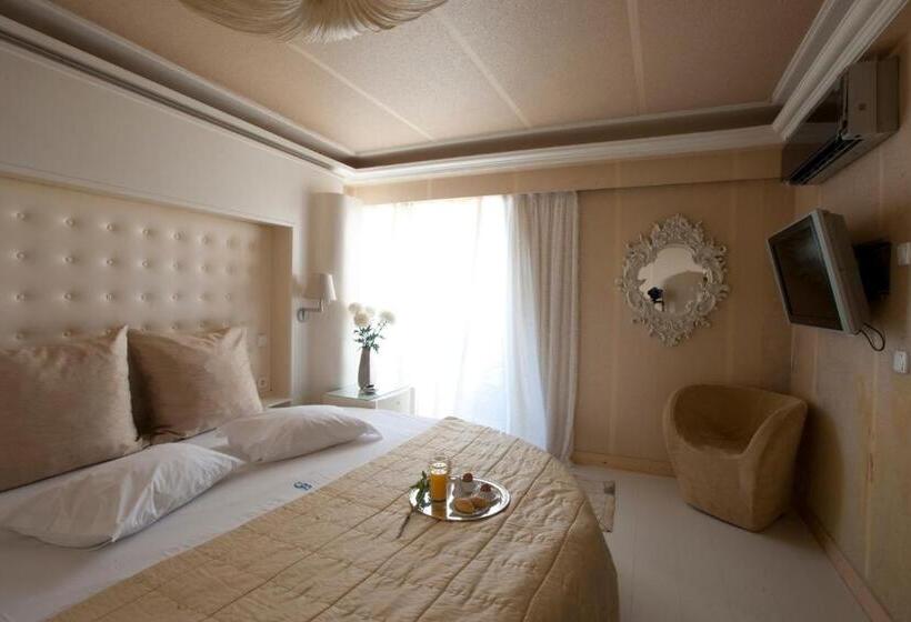 فندق The Crystal Blue