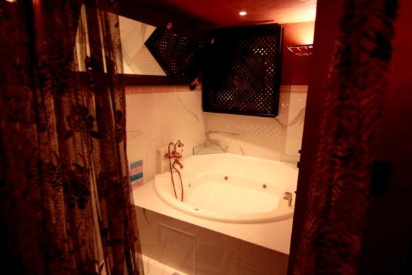 فندق The Crystal Blue