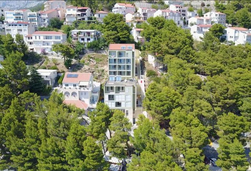 ホテル Villa Junona