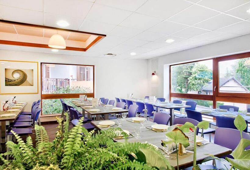 בית מלון כפרי Village Club Les Hyvans