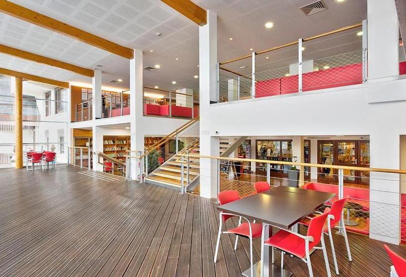 בית מלון כפרי Village Club Les Hyvans