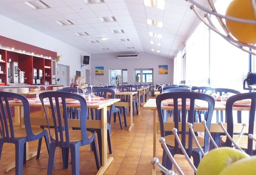 Отель Vvf Le Pays Cathare Carcassonne, Saissac