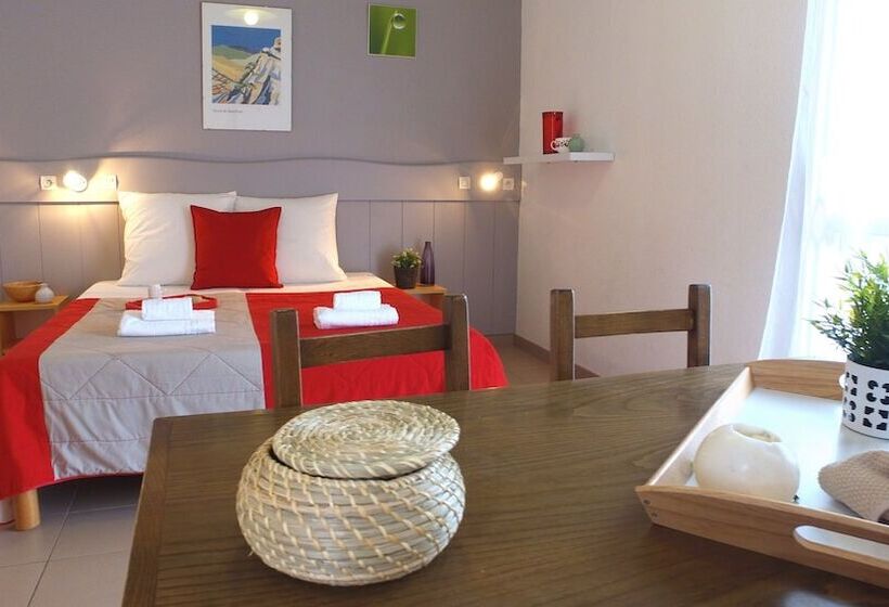 Отель Vvf Le Pays Cathare Carcassonne, Saissac