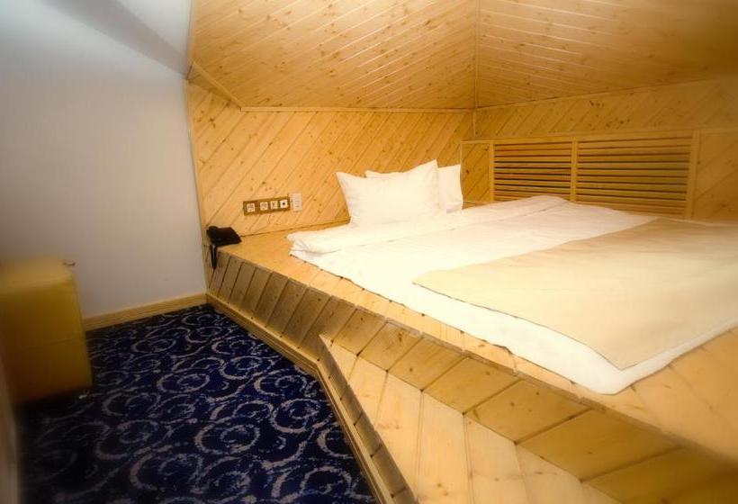 ホテル Wardenclyffe Volgo&balt