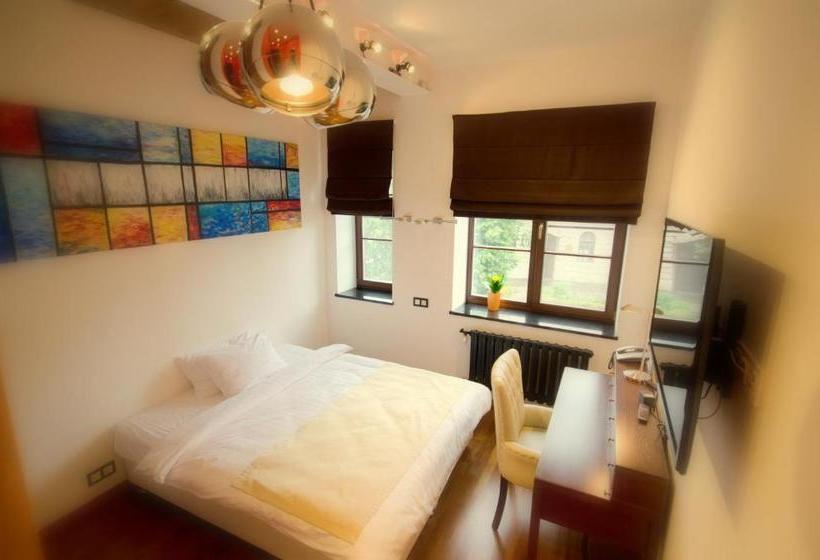 ホテル Wardenclyffe Volgo&balt