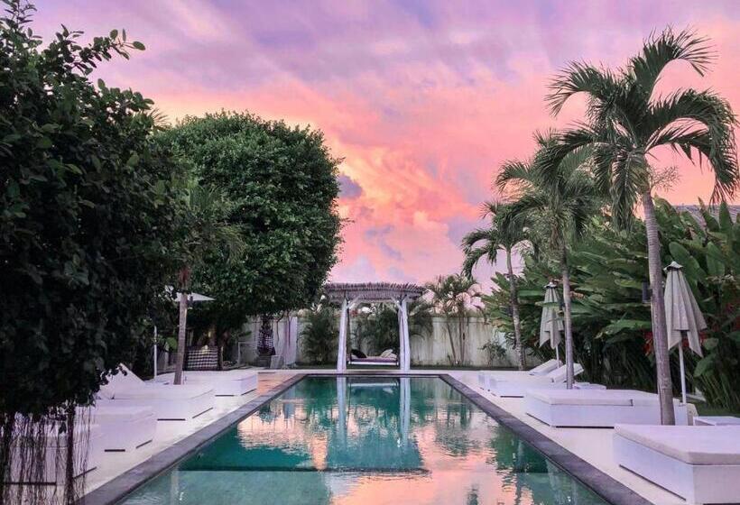 White Palm Hotel Bali