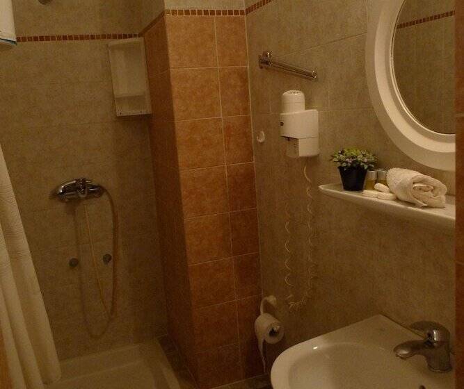 Ikaros Hotel Elliniko