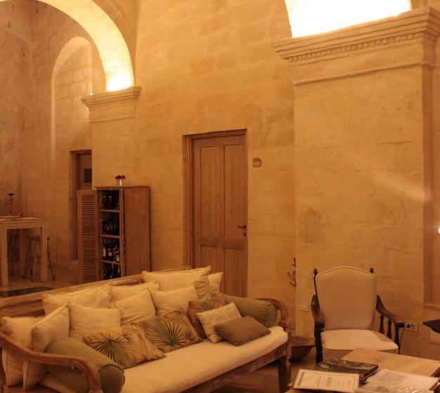 L Hotel In Pietra