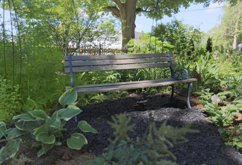 Markdale Manor Bed & Breakfast