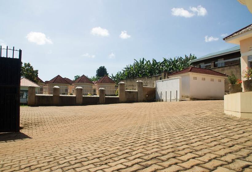 Marphie Hotel Rukungiri