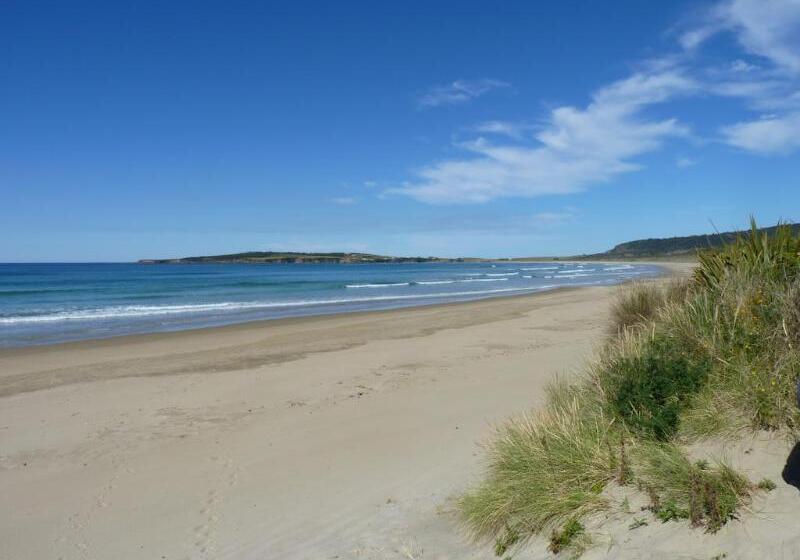 Nugget View Kaka Point Motels