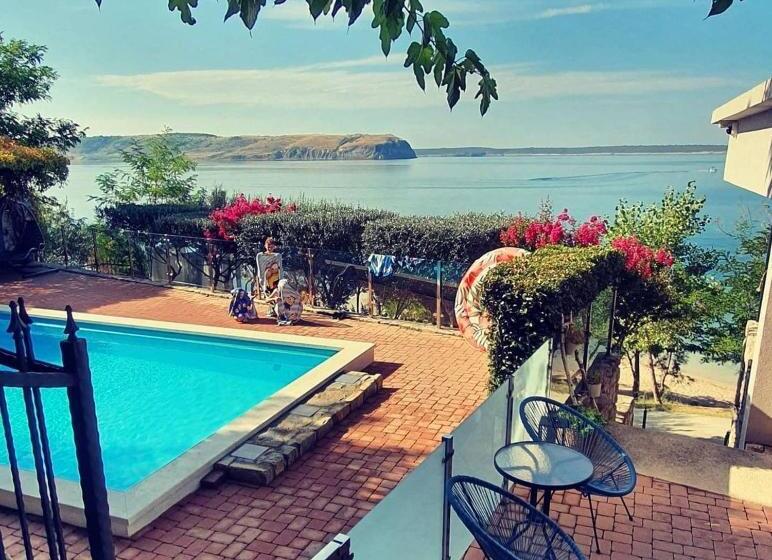 Odmoree Camp & Hostel