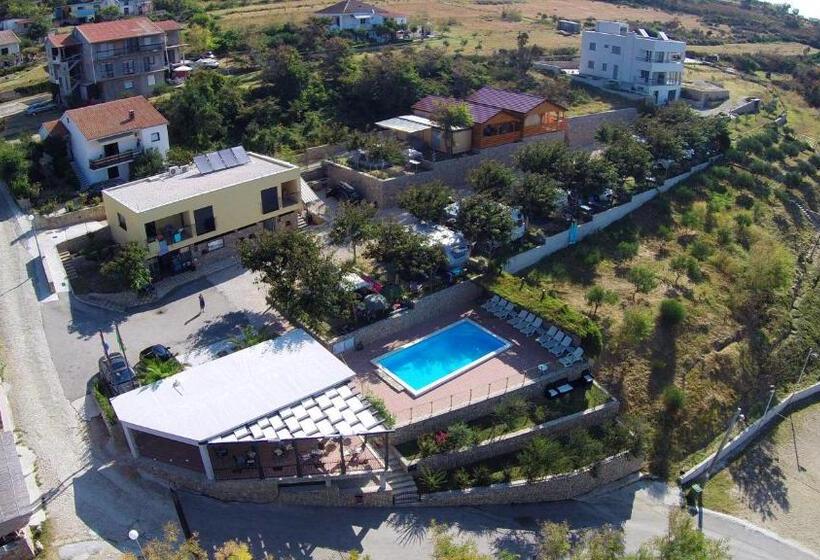 Odmoree Camp & Hostel