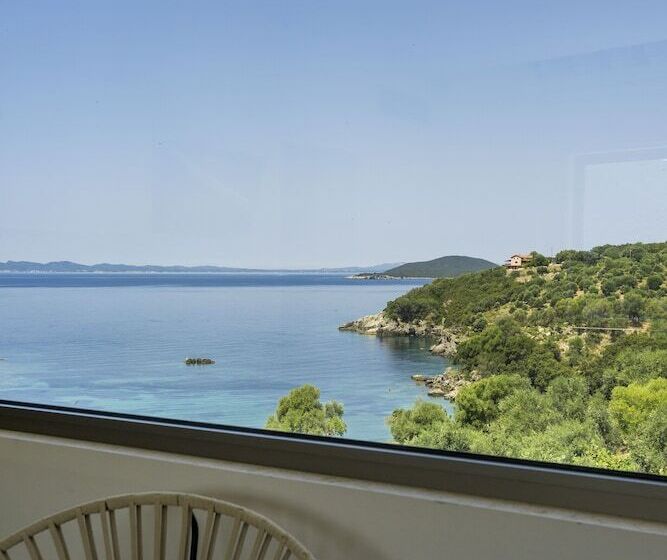 فندق Prima Vista Beachfront Boutique