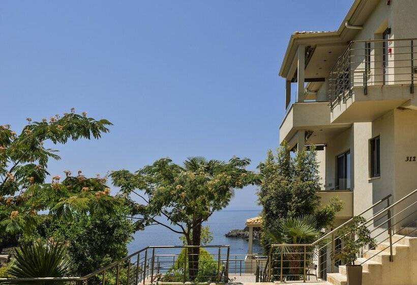 فندق Prima Vista Beachfront Boutique