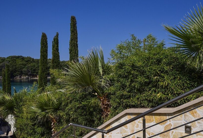 فندق Prima Vista Beachfront Boutique