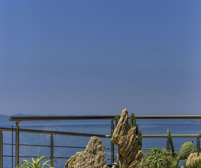 فندق Prima Vista Beachfront Boutique