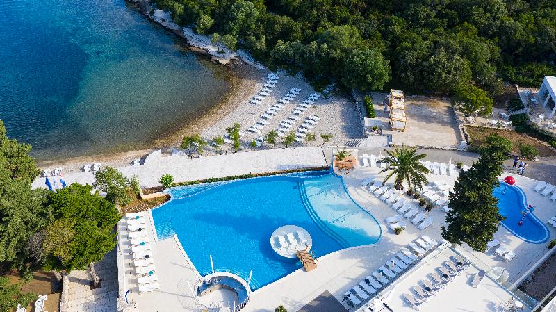 リゾートホテル Aminess Port 9 Hotel & Residence