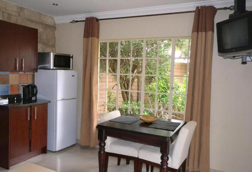 ホテル Accommodation At Vans Self Catering