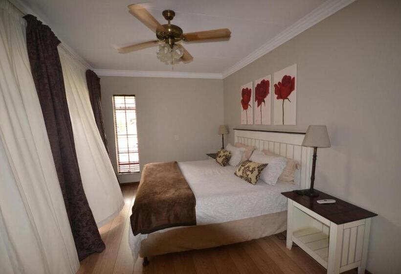 ホテル Accommodation At Vans Self Catering