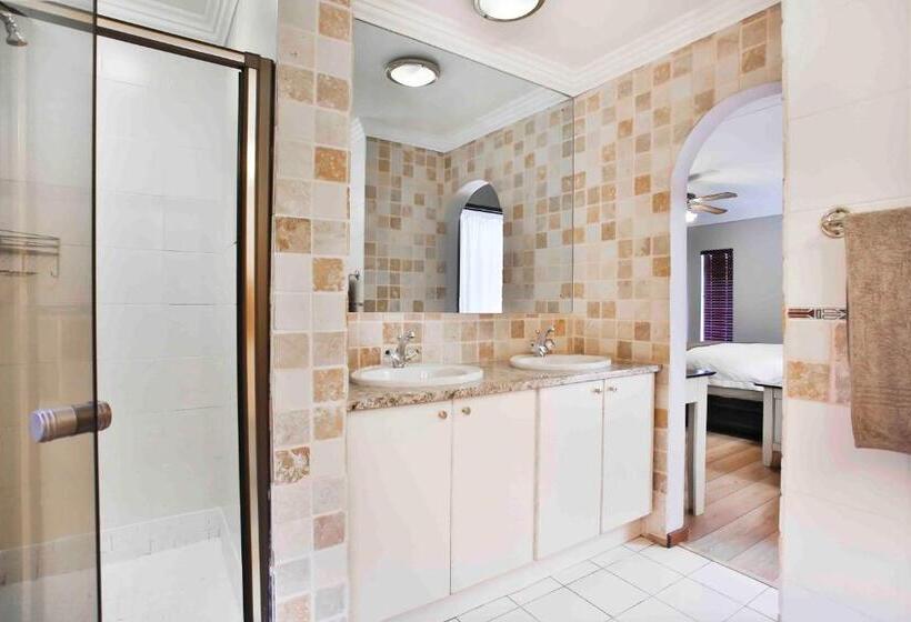 ホテル Accommodation At Vans Self Catering