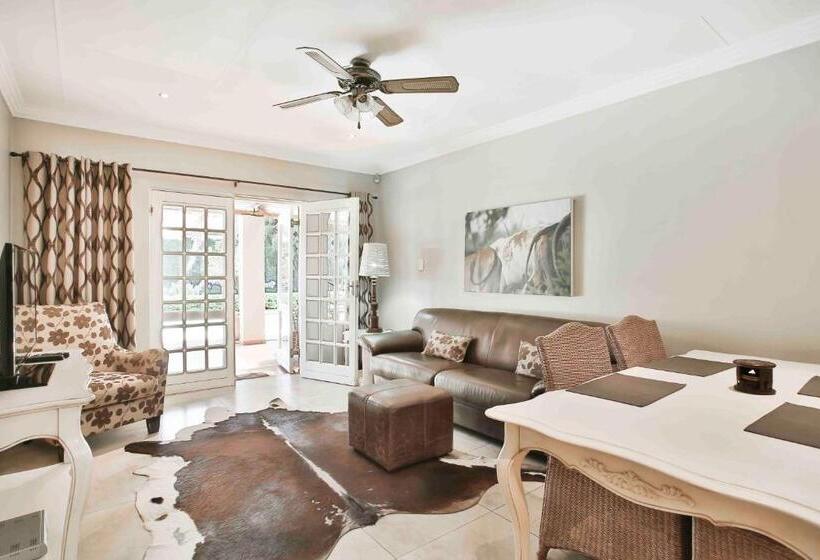 ホテル Accommodation At Vans Self Catering