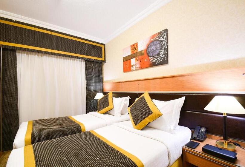 酒店 Golden Tulip Al Shakreen