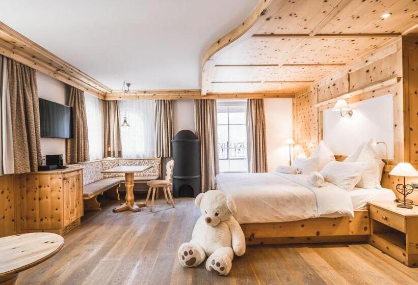 Отель Alpin Garden Luxury Maison & Spa - Adults Only