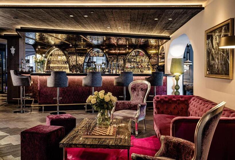 Отель Alpin Garden Luxury Maison & Spa - Adults Only