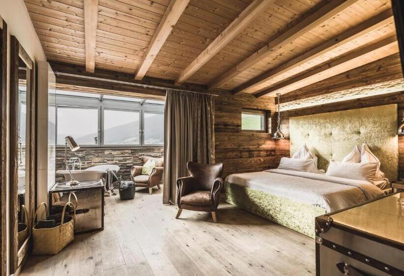 Отель Alpin Garden Luxury Maison & Spa - Adults Only