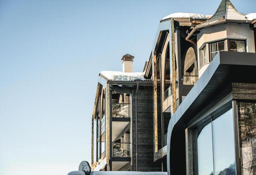 Отель Alpin Garden Luxury Maison & Spa - Adults Only