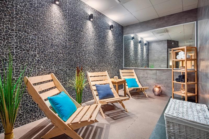 Aquarion Family & Friends   Destigo Hotels