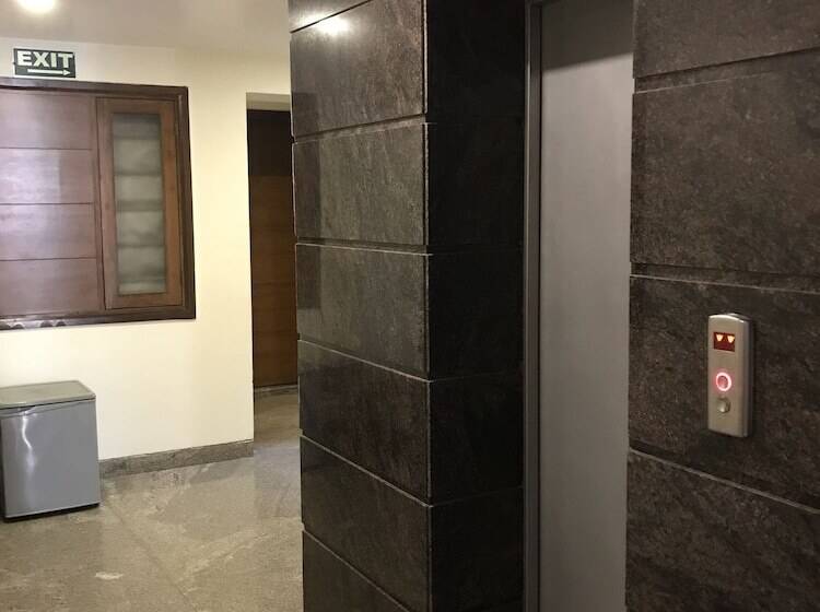 Отель Geeson International New Delhi Railway Station Paharganj