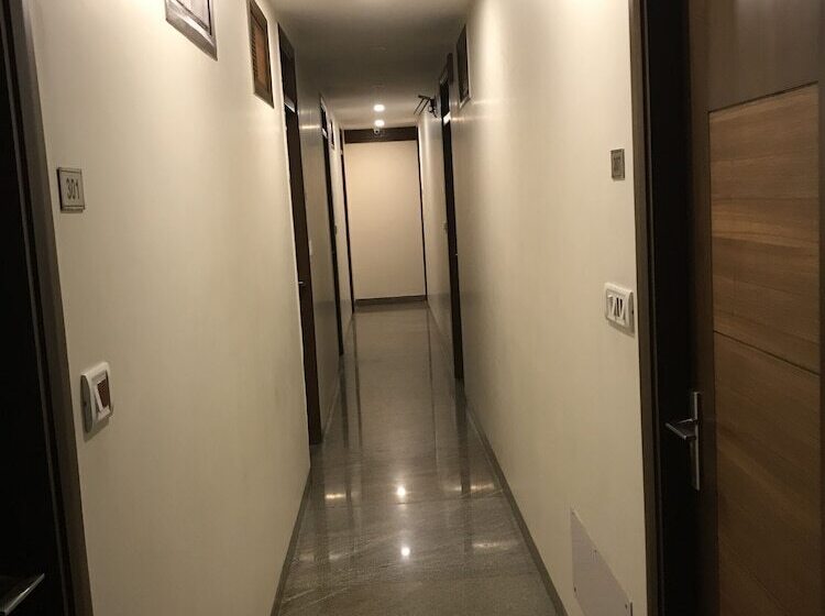 Отель Geeson International New Delhi Railway Station Paharganj