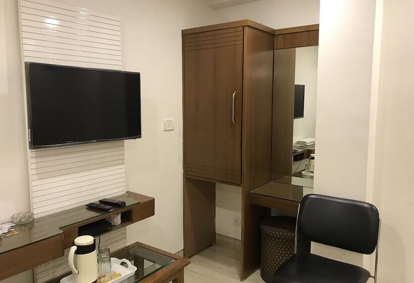 Отель Geeson International New Delhi Railway Station Paharganj