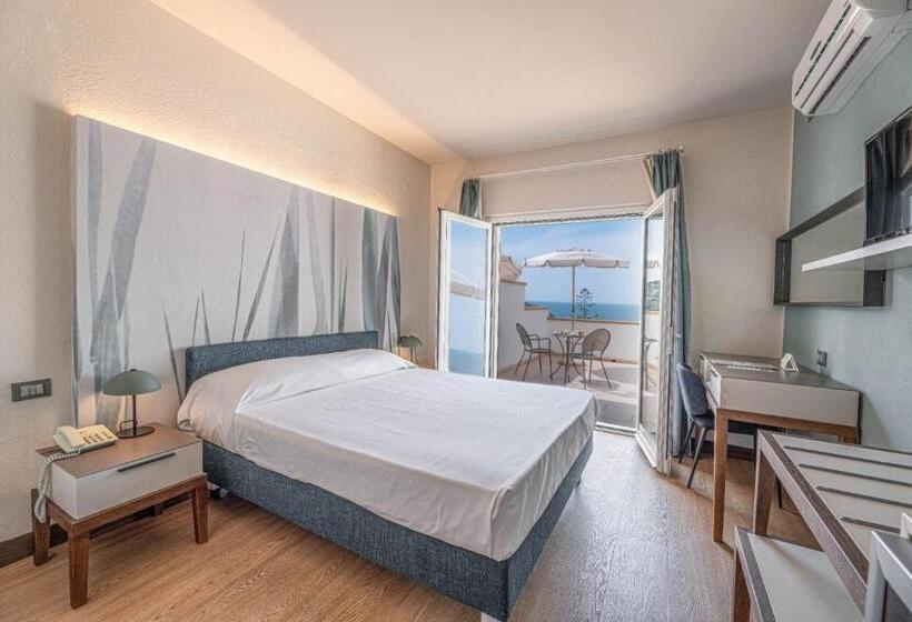 Отель Baia Imperiale