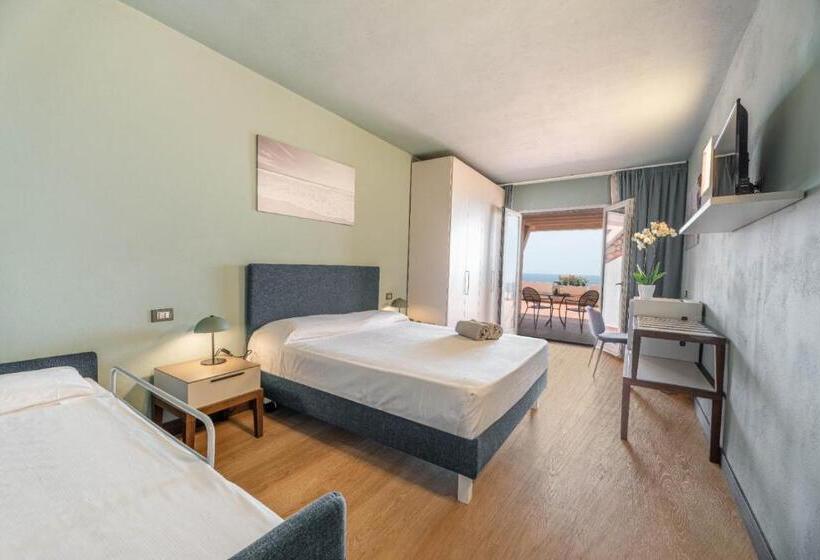 Отель Baia Imperiale