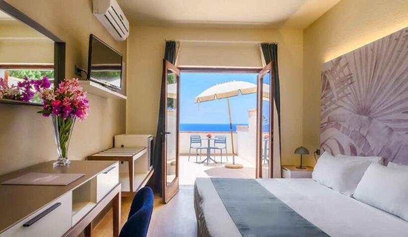 Отель Baia Imperiale