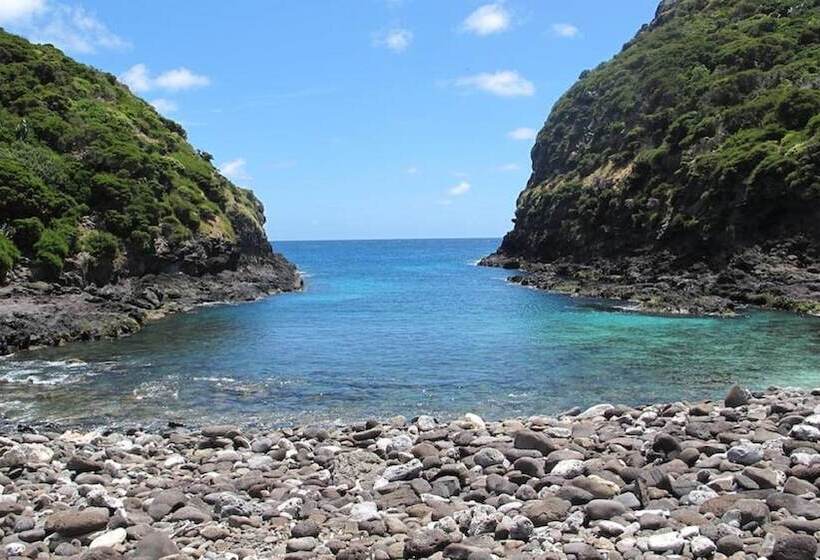 בית מלון כפרי Beachcomber Lodge