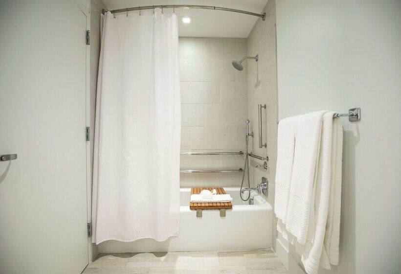 Отель Canopy By Hilton Dallas Uptown