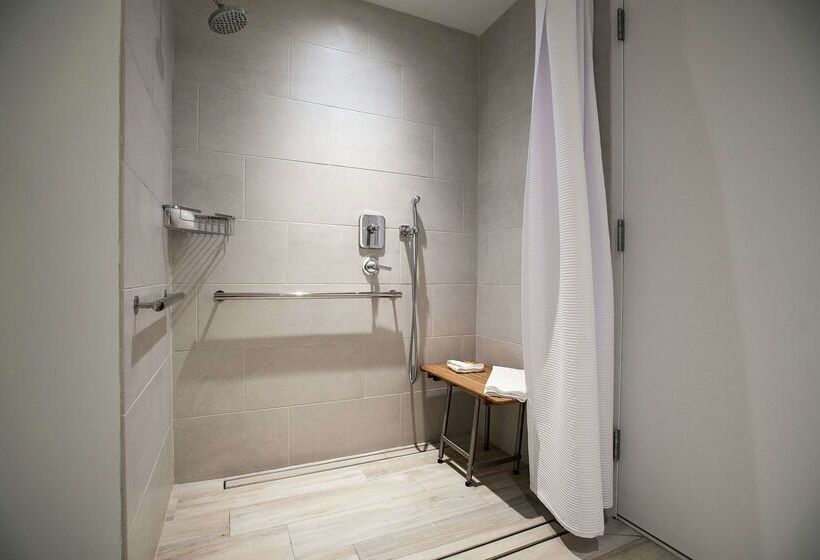 Отель Canopy By Hilton Dallas Uptown